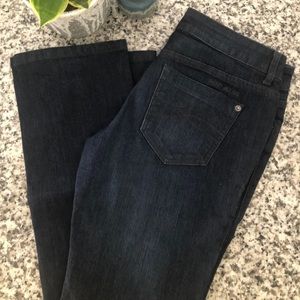 DKNY dark wash jeans sz 4 (27), with 32 in inseam